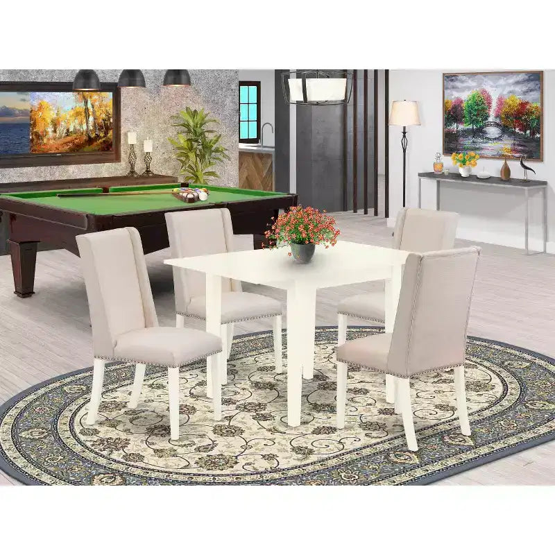 Table à manger 5 pièces HomeStock avec plateau en bois massif finition blanc lin et 4 chaises Parson avec rallonge à rabat
