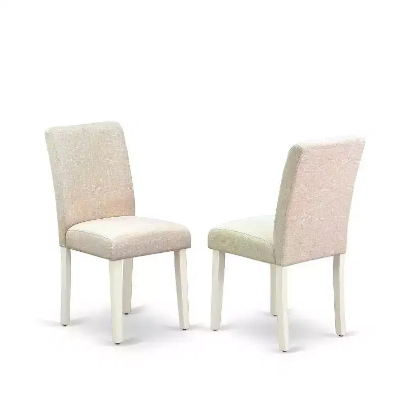 Table à manger rectangulaire 5 pièces HomeStock en chêne naturel avec plateau en bois massif et 4 chaises Parson