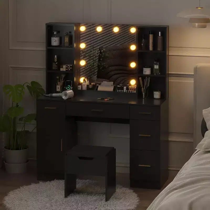 Garvee Coiffeuse Maquillage 142 cm avec Miroir, Table de Maquillage Moderne avec Tiroirs et Étagères Réglables, Ensemble de Table de Maquillage avec Tabouret Rembourré pour Chambre à Coucher