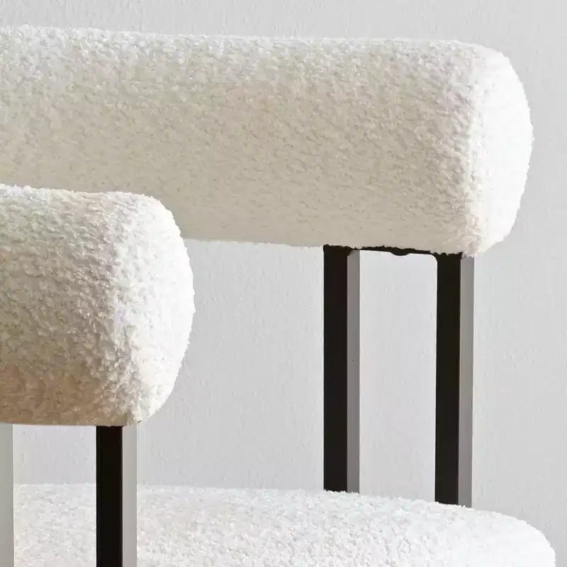Ensemble de salle à manger moderne 5 pièces, table ronde noire à piédestal avec 4 chaises de salle à manger rembourrées en bouclé pour cuisine ou appartement - Panipeachy