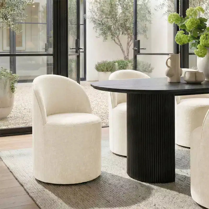 Ensemble table à manger pour 6, table ovale noire, chaises de salle à manger roulantes rembourrées avec roulettes, chenille texturée 360 g/m² - Panipeachy