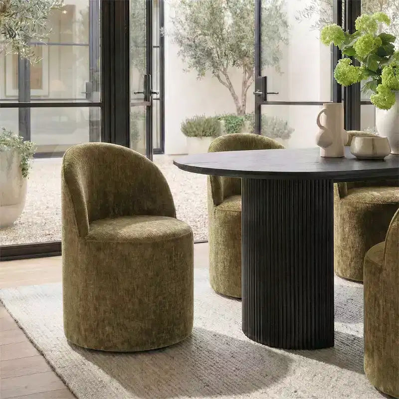 Ensemble table à manger pour 6, table ovale noire, chaises de salle à manger roulantes rembourrées avec roulettes, chenille texturée 360 g/m² - Panipeachy