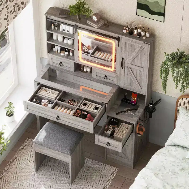 Coiffeuse MAYEERTY avec miroir coulissant, plateau en verre, station de charge, 4 tiroirs, 2 armoires, tabouret pour chambre à coucher Gris