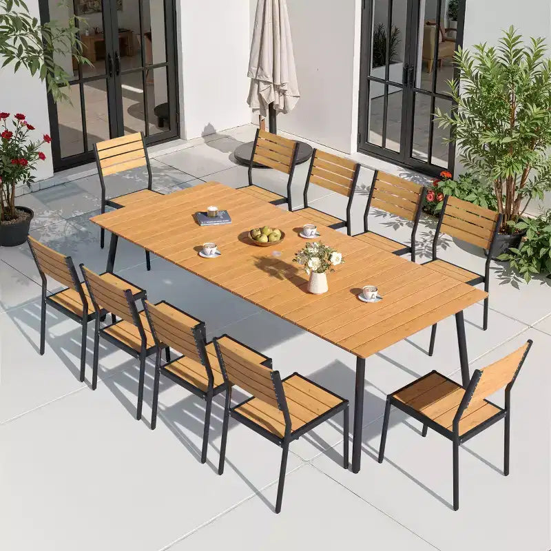 Crestlive Products Ensemble repas de jardin 11 pièces pour grandes tablées, structure en aluminium, chaises empilables, table aspect bois, trou pour parasol