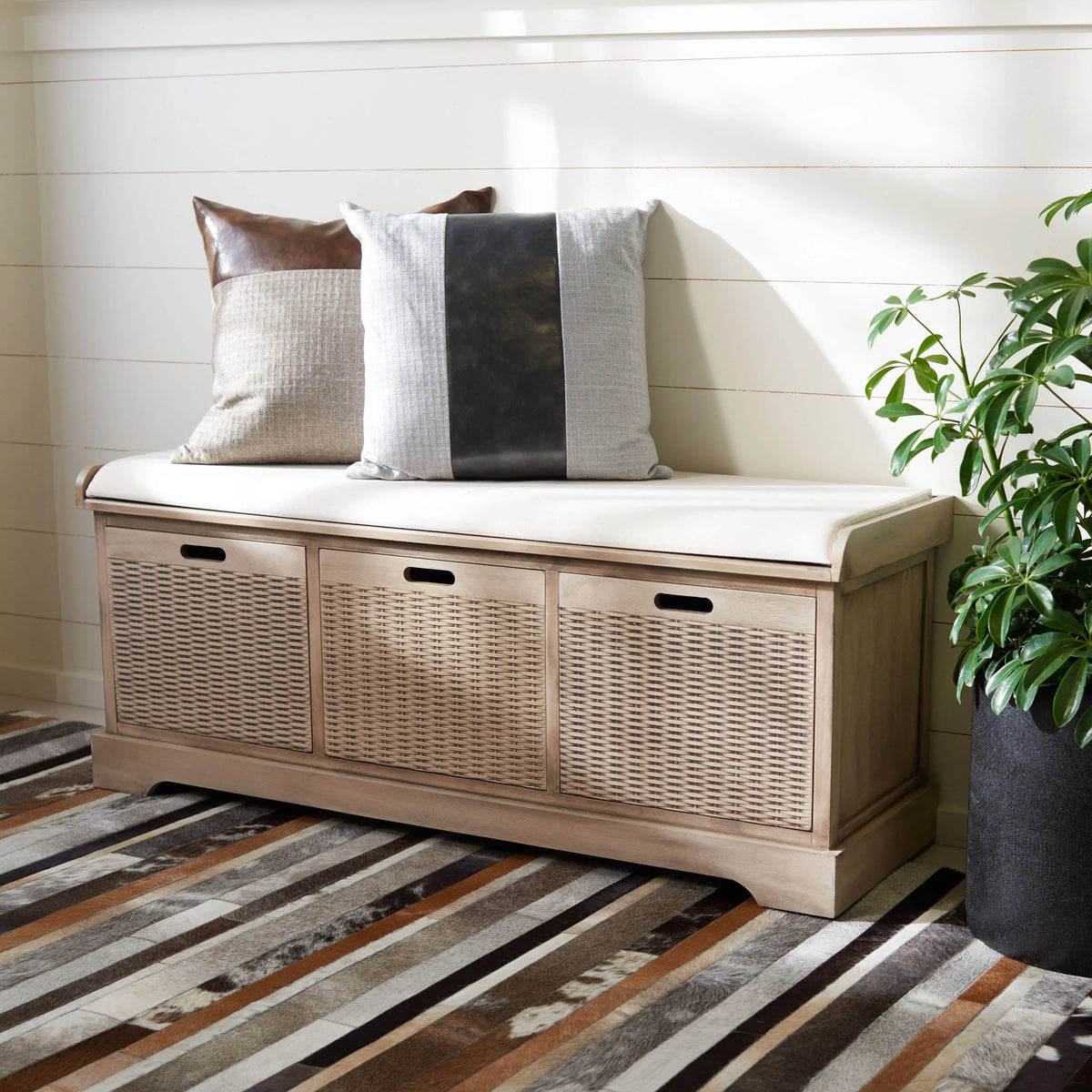 Banc de rangement SAFAVIEH Fiorello 3 tiroirs avec coussin - 47,3 L x 15 P x 19 H - 47Lx15Px19H